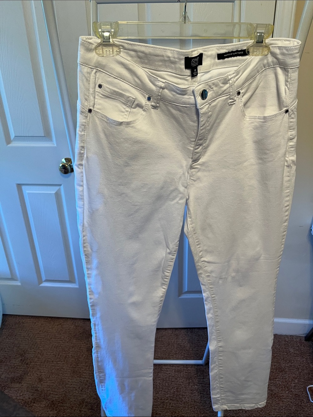 Jones New York White Skinny Jeans Size 12 W/19” L39” Inseam 27”